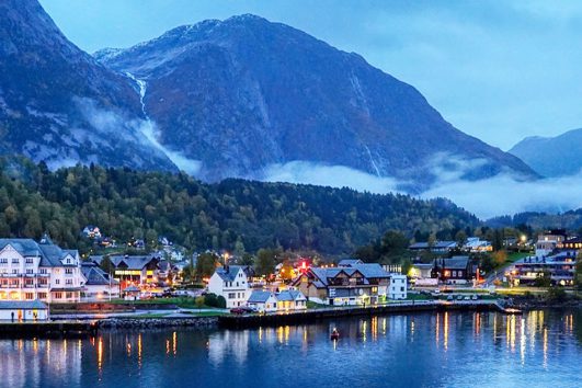 tour-scandinavia-scandinavian-russian-treasures-norway-hardanger-fjord-eidfjord-3757101_1280-pixabay